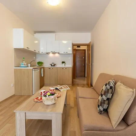 Flora Apartment Burgas