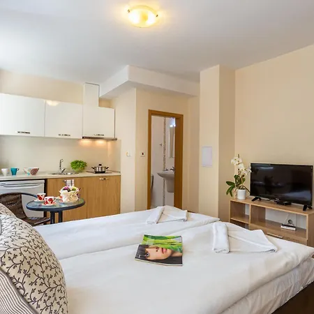 Flora Apartment Burgas City